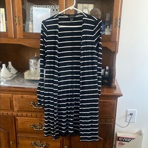 Forever 21 Black and White Top